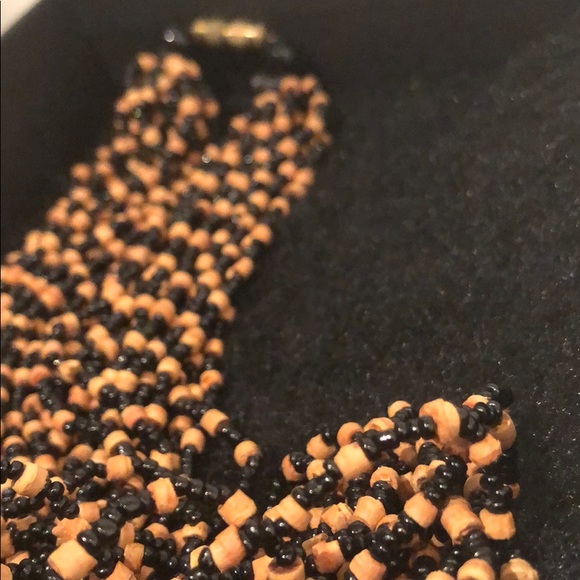 VINTAGE 15 STRAND BLACK & TAN BEADED NECKLACE - Picture 7 of 8